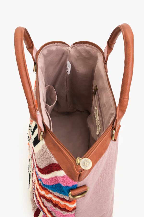 The Soho tan Tufted Tote - Image 5