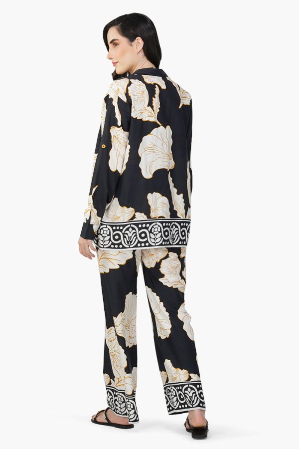 Black And White Floral Daze Printed Shirt - Image 4