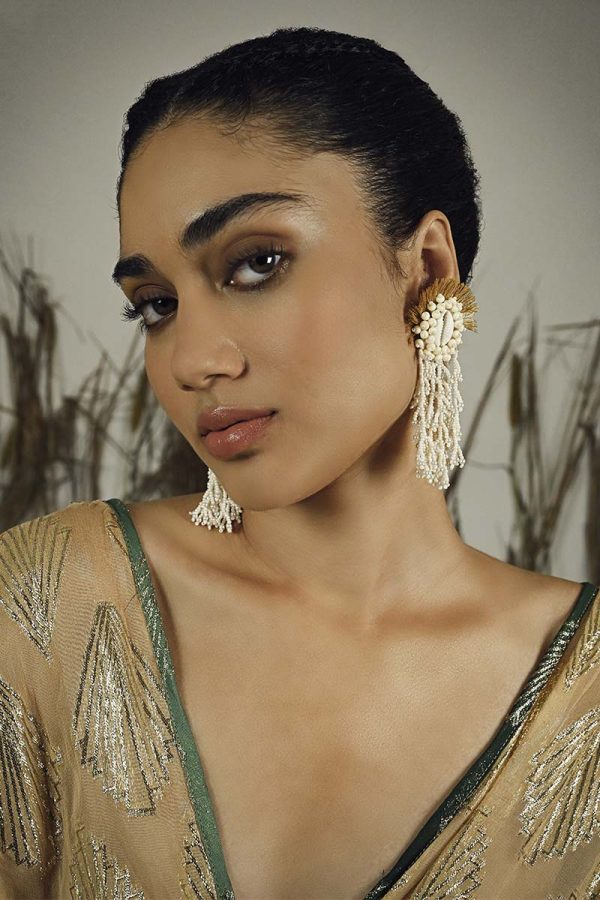 Elegant Seashell Drop Earrings - Image 2