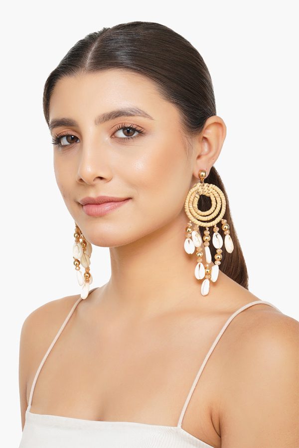 Moana's Pearls Drop Earings - Image 5